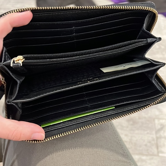 Kate Spade Black White Striped Large Wallet - Picture 5 of 7